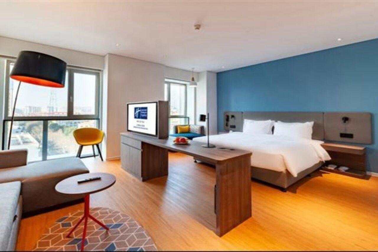 Holiday Inn Express Shanghai Baoyang By Ihg מראה חיצוני תמונה